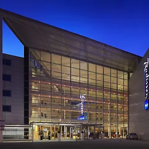 radisson-blu-hotel-london-stansted-airport.cambridgehotelsuk.com/